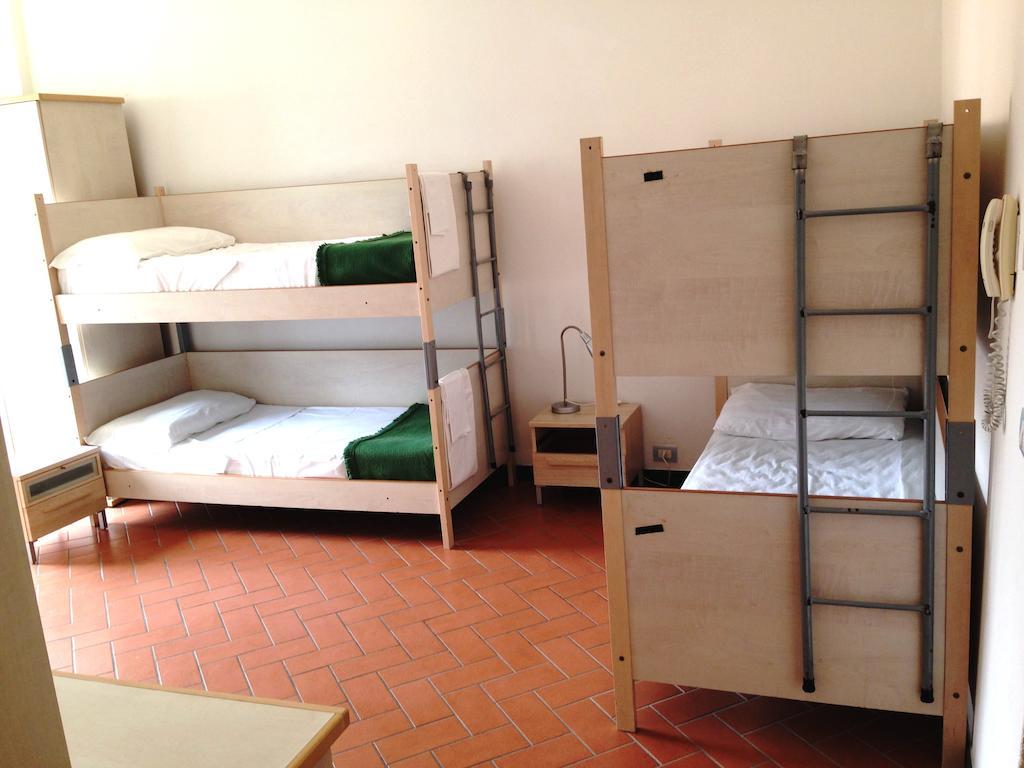 Ospitalia Del Mare Hostel Levanto Bilik gambar
